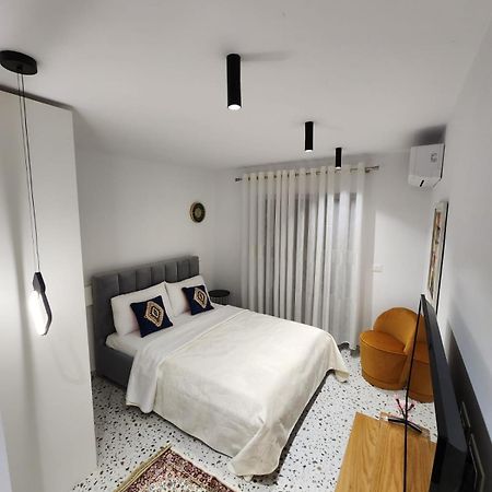 Pietro Guesthouse 3 Tirana Buitenkant foto